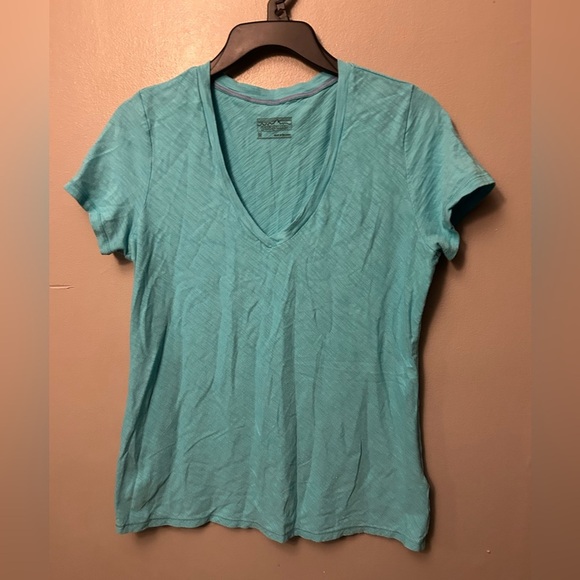 Patagonia shirt - aqua v-neck short sleeve cotton blend tee - Picture 2 of 8